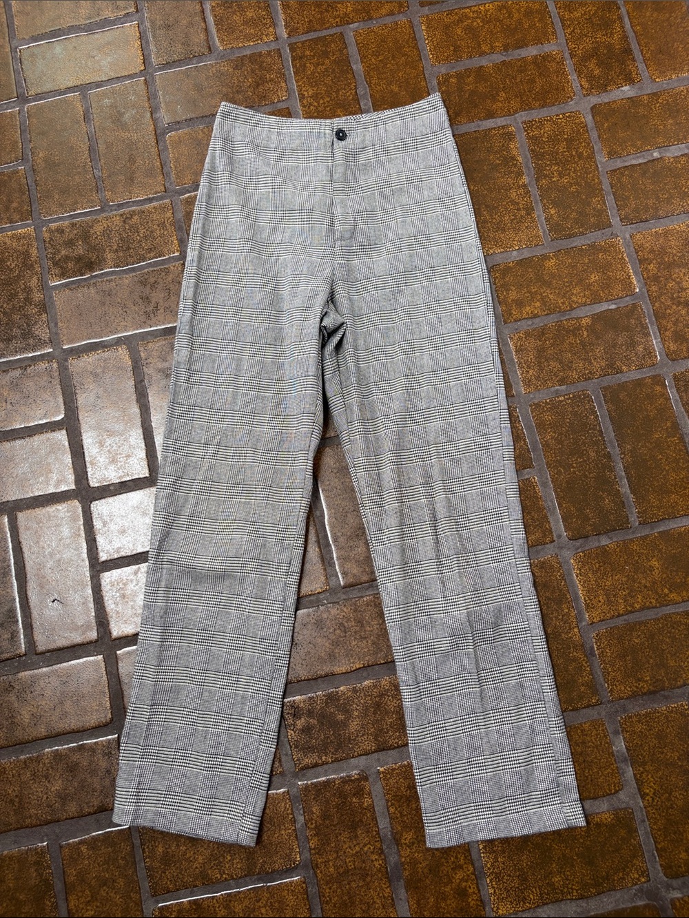 John Galt Black & White Houndstooth Plaid High Rise Slim Leg Ankle Pant